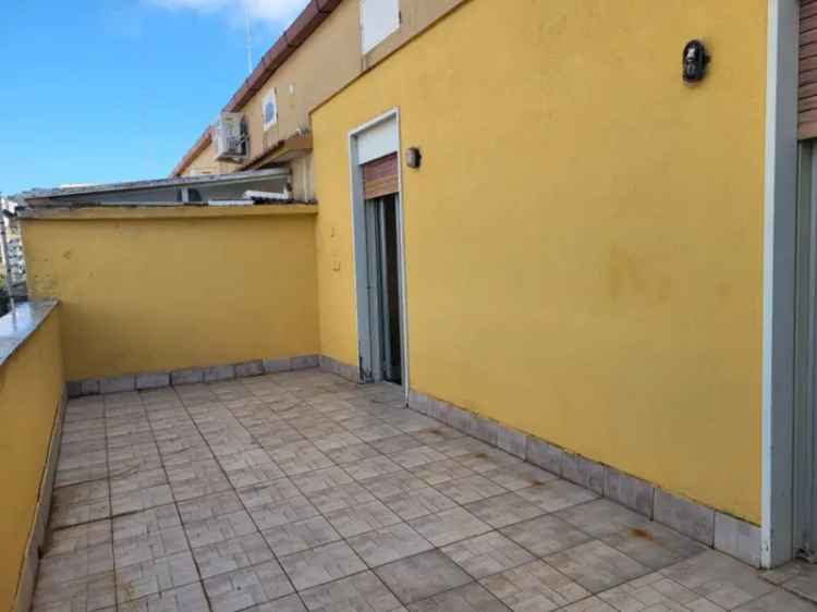 Appartamento in Via Niscemi, Caltanissetta, 1 bagno, 90 m², 6° piano