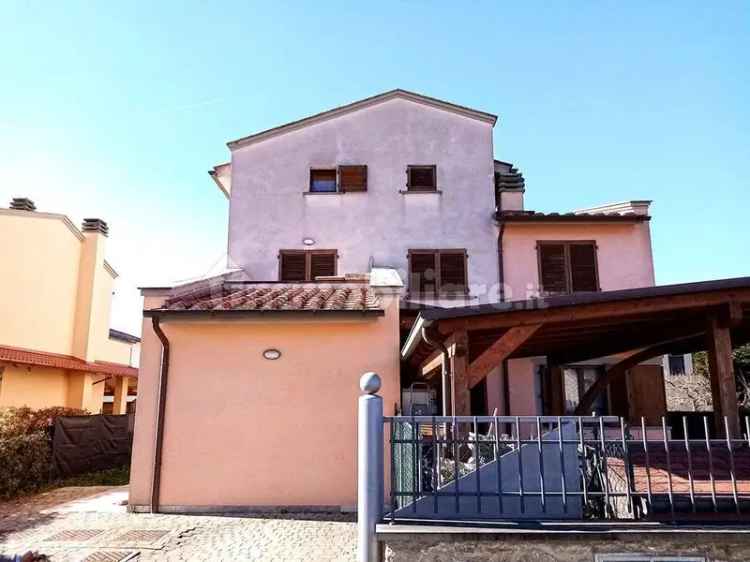 Villa all'asta Località Rigutino Rio Grosso 72, Arezzo