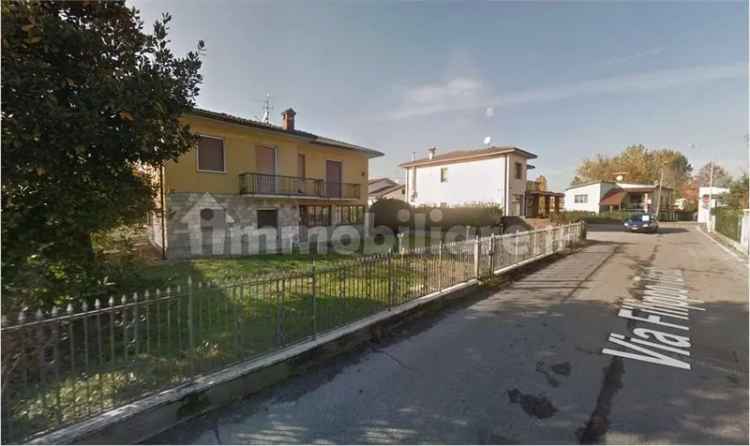 Villa all'asta via Filippo Turati , 4, Dovera