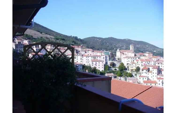 Quadrilocale in vendita a Rio nell'Elba