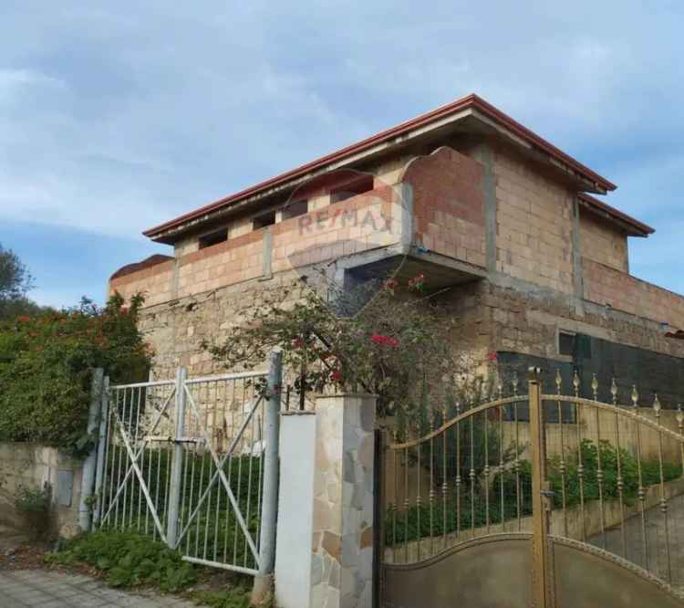 Rustico, nuovo, 300 m², Tratalias