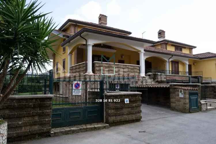 Villa bifamiliare via Rivarano, 12 B, Centro, Monteforte Irpino