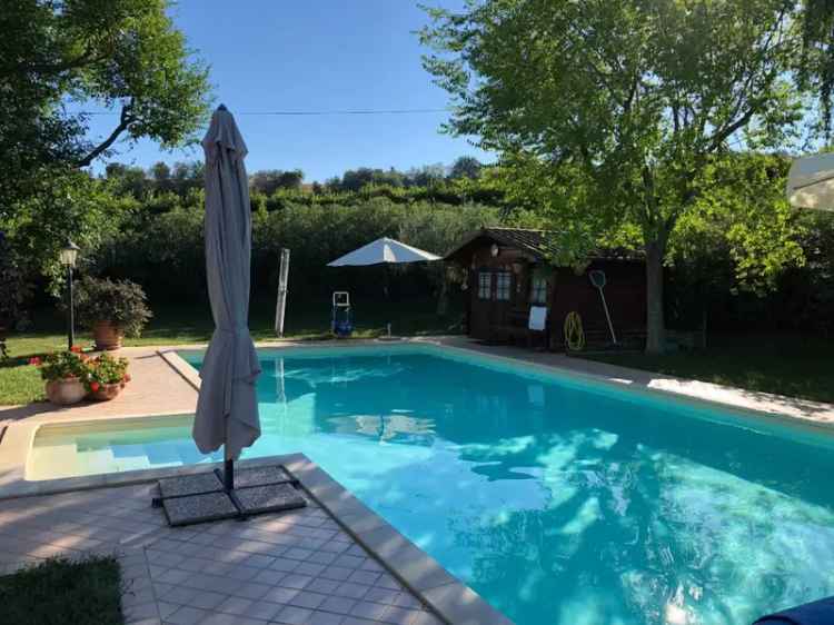 Villa singola in Contrada Fonte Rosa, Montelupone, 7 locali, 3 bagni