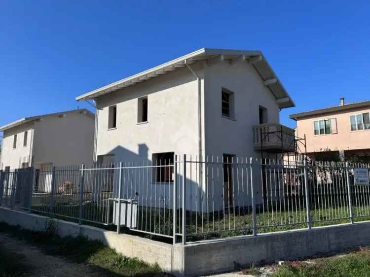 Villa unifamiliare via San Saluto, Centro, Broni