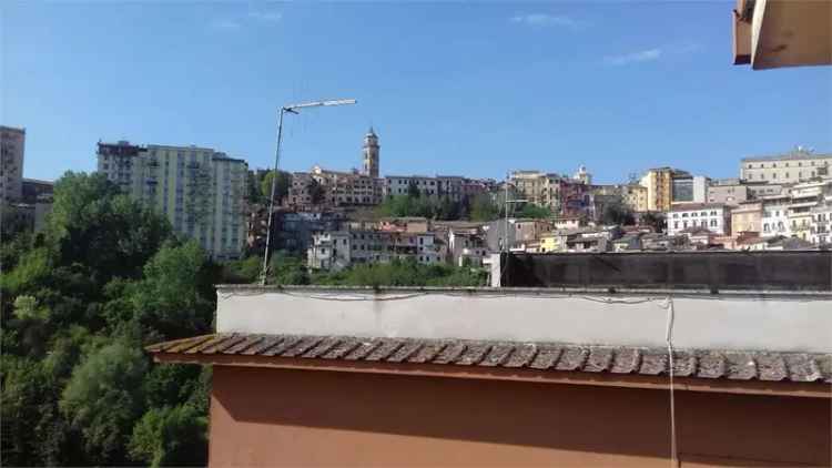 Appartamento in Via Ferrarelli 90, Frosinone, 5 locali, 2 bagni