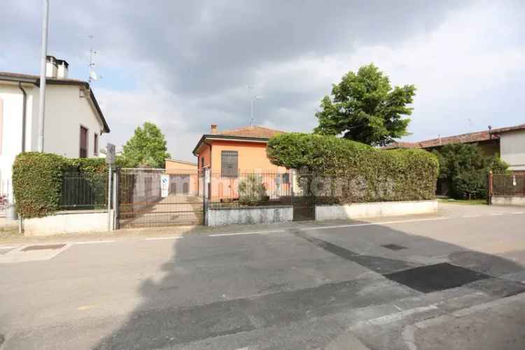 Villa unifamiliare via Lodi 18, Ossago Lodigiano