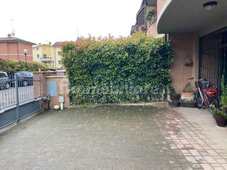 Villa a schiera via Canale Carpi, Centro, Campogalliano