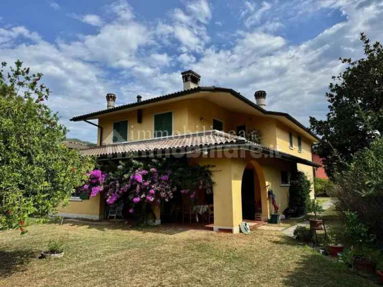 Villa unifamiliare via Marco Polo, Garda