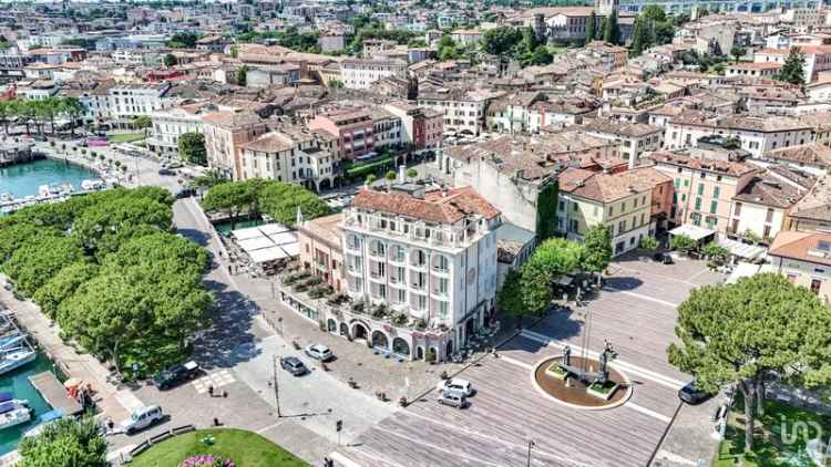 Vendita bilocale di 62 m² a Desenzano del Garda (25015) - 123716 - iad