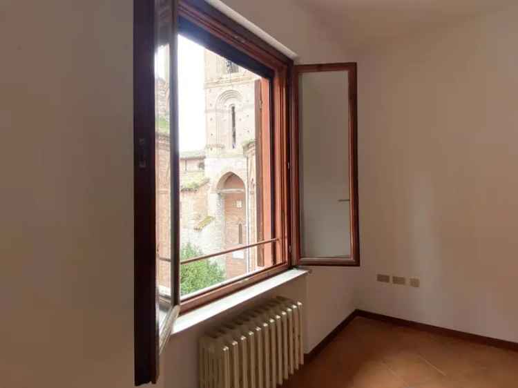 Appartamento in VIA GIOBERTI, Fabriano, 5 locali, 1 bagno, 72 m²