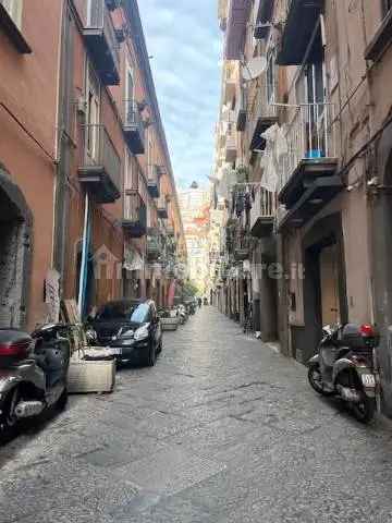 Bilocale Vico del Vasto a Chiaia, Chiaia, Napoli