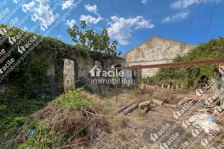 Rustico o Casale in vendita a Aci Castello, Via Livorno