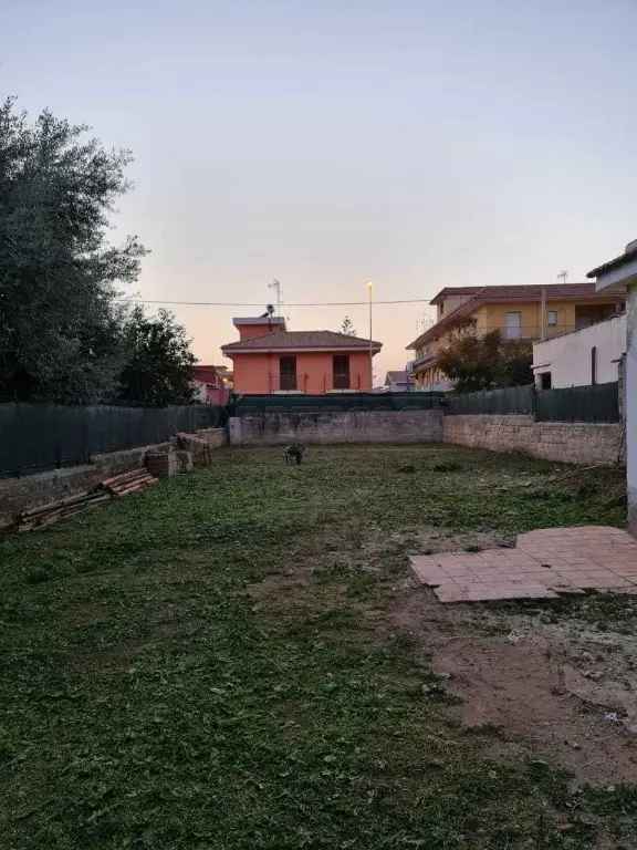 Villa in Via AIDONE, Siracusa, 5 locali, 1 bagno, giardino privato