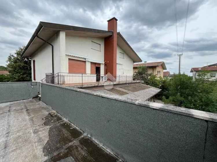 Villa plurifamiliare via Monte Canin 7, Feletto Umberto, Tavagnacco