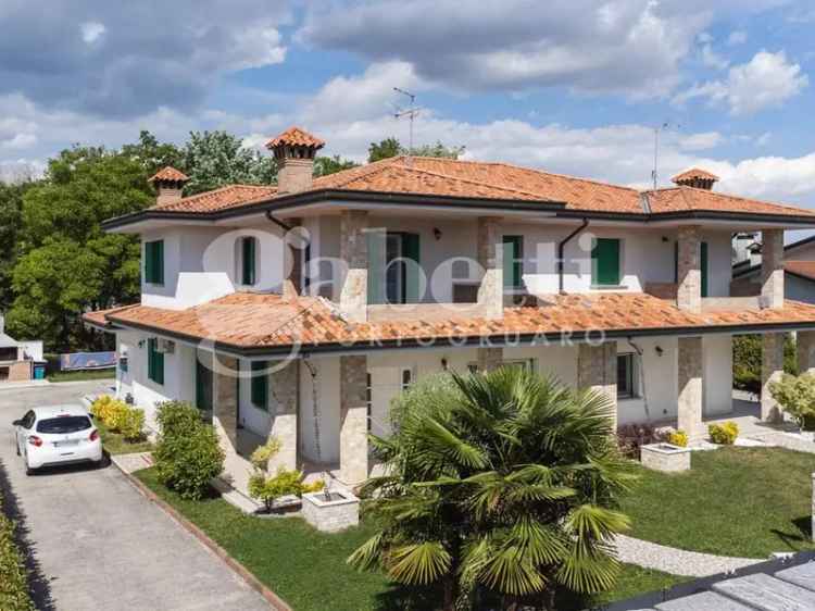 Villa bifamiliare via Martiri della Libertà, 32, Pramaggiore Blessaglia, Pramaggiore