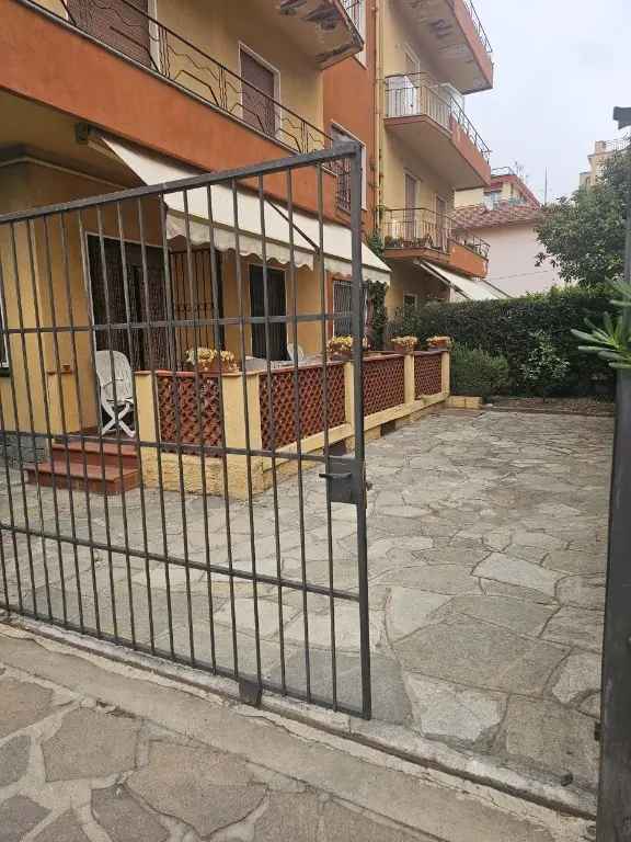 Appartamento in Via Malta 155, San Bartolomeo al Mare, 6 locali