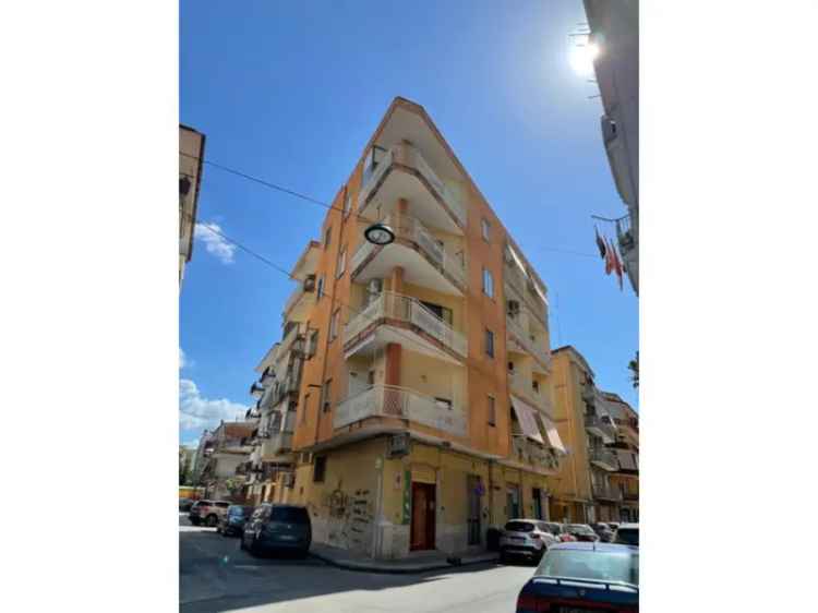 Appartamento in Via Sant'Anna, Battipaglia, 2 bagni, 75 m², 3° piano