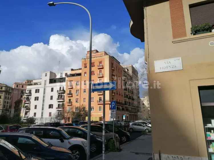 Bilocale via Fidenza,27, Re di Roma, Roma