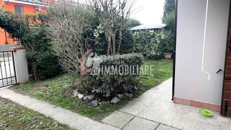 Villa a schiera in VIA STAFFOLO, Casalmaggiore, 7 locali, 3 bagni