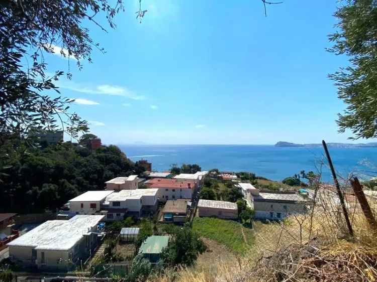 Casa Indipendente in Via Solferino, 00, Monte di Procida (NA)