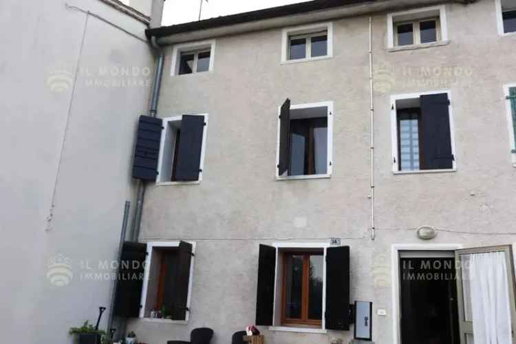 Casa in Via Castelcies 36/b., Cavaso del Tomba, 7 locali in vendita