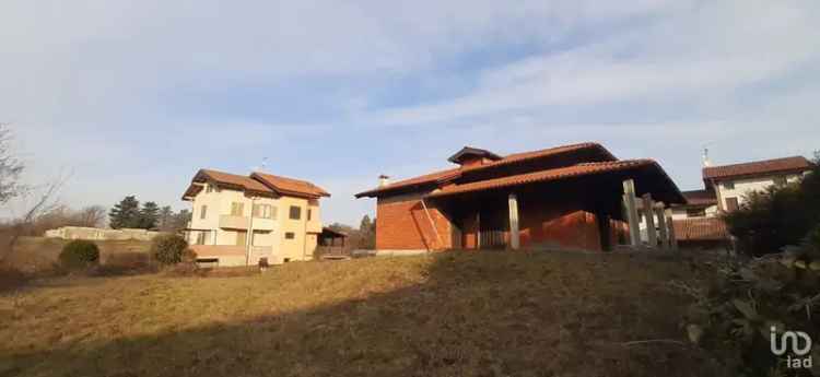 Vendita villa 5 locali di 450 m² in Agrate Conturbia (28010) - 90275 - iad