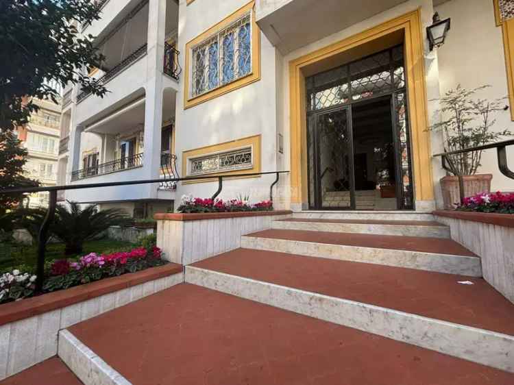 Appartamento viale degli Oleandri 8, Colli Aminei - Capodimonte, Napoli