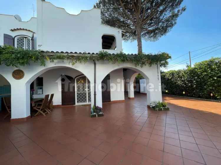 Villa plurifamiliare Onda del Circeo, Litoranea Terracina - San Felice, Terracina