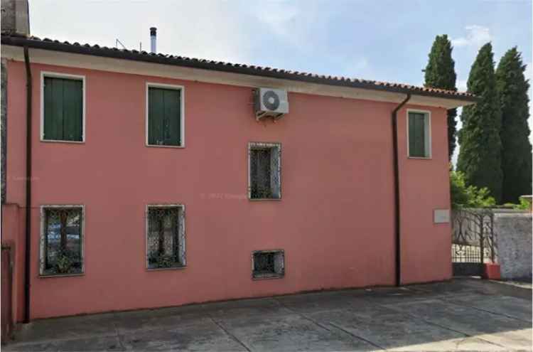 Villa in Via Giuseppe Mazzini, Codognè, 10 locali, 2 bagni, garage