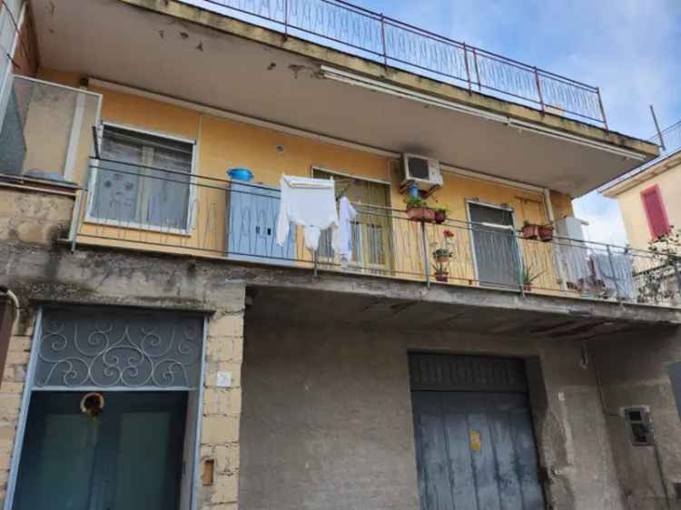 Villa in Via Fratelli Tufano, Saviano, 2 bagni, posto auto, 120 m²