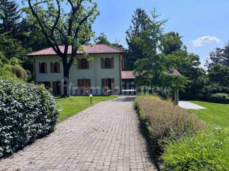 Villa unifamiliare via dell'Immacolata, Santa Maria del Monte, Varese