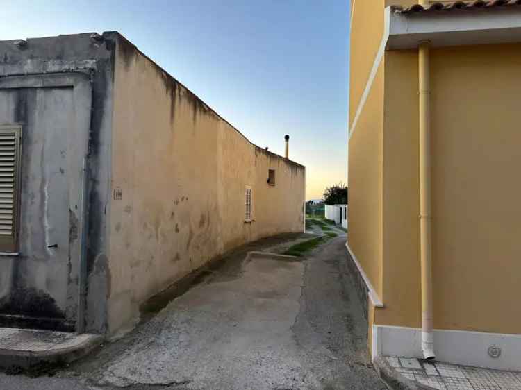 Casa Indipendente in Via Bastione, 148, Milazzo (ME)