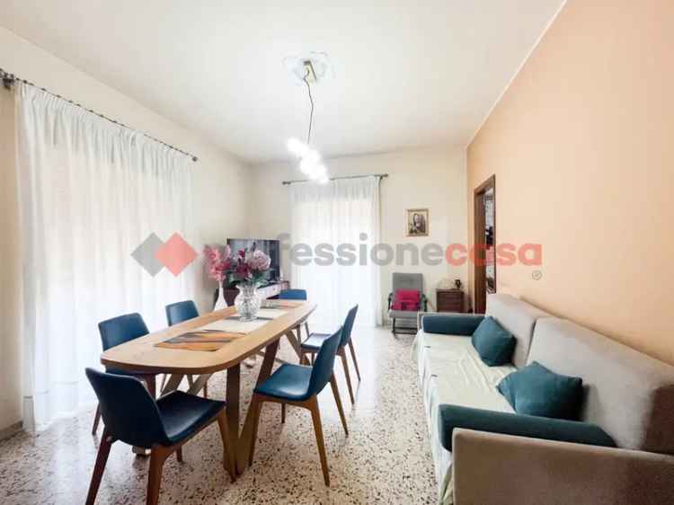 Appartamento in Via IV Novembre 17-19-21, San Filippo del Mela, 205 m²