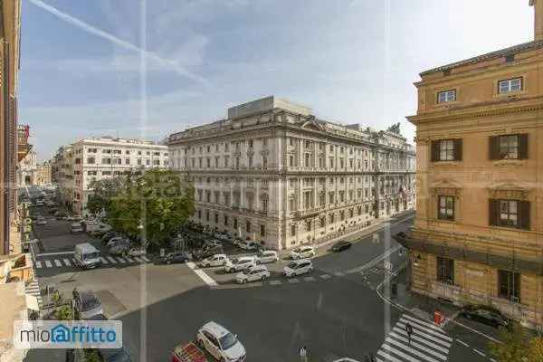 Appartamento In Affitto in Piazza dei Cinquecento, Roma, Lazio