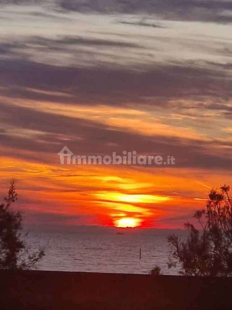 Villa plurifamiliare piazzale Malamocco, Malamocco, Venezia