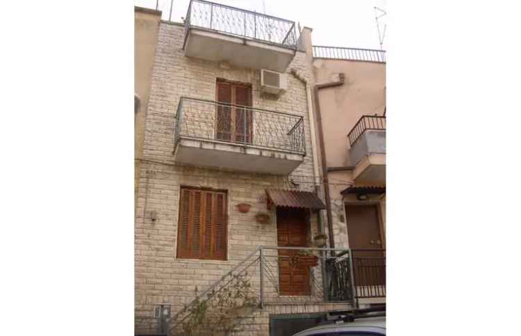 Casa indipendente in vendita a Sannicandro di Bari, Via Spirito Santo 32