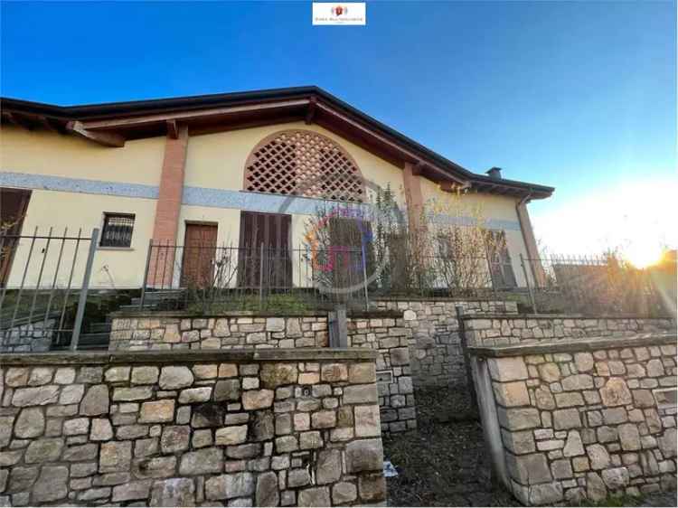 Villa in VIA MONTE FAITO, Triuggio, 5 locali, 3 bagni, garage, 300 m²