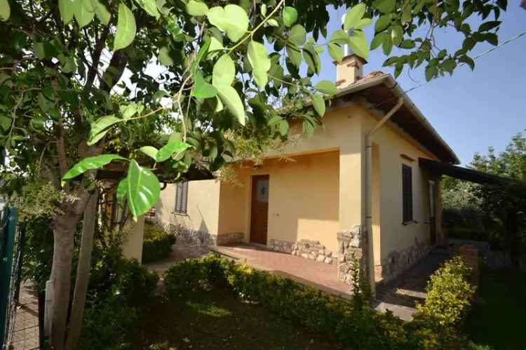 Villa in Via delle Pescine, Rosignano Marittimo, 5 locali, 2 bagni