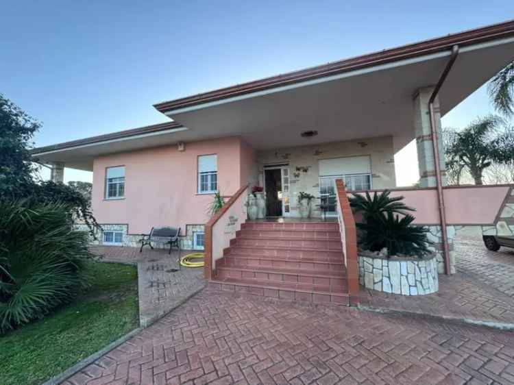 Villa in Via Migliara 56 87, Terracina, 8 locali, 3 bagni, posto auto