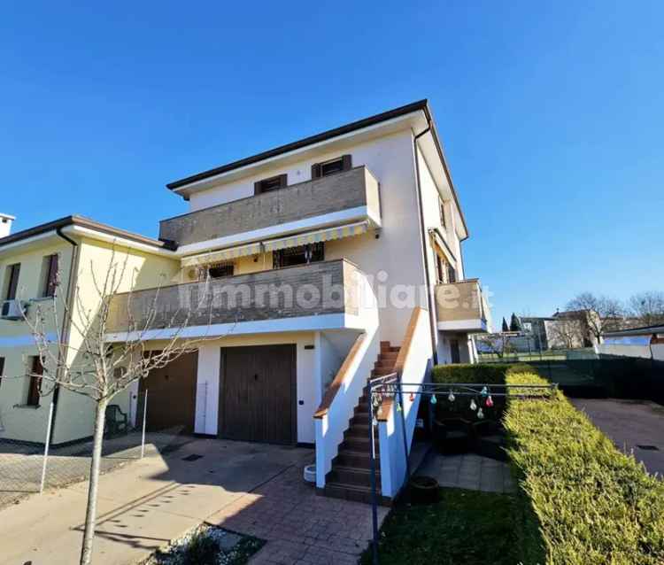 Villa a schiera via Rivalon, Centro, Piacenza d'Adige