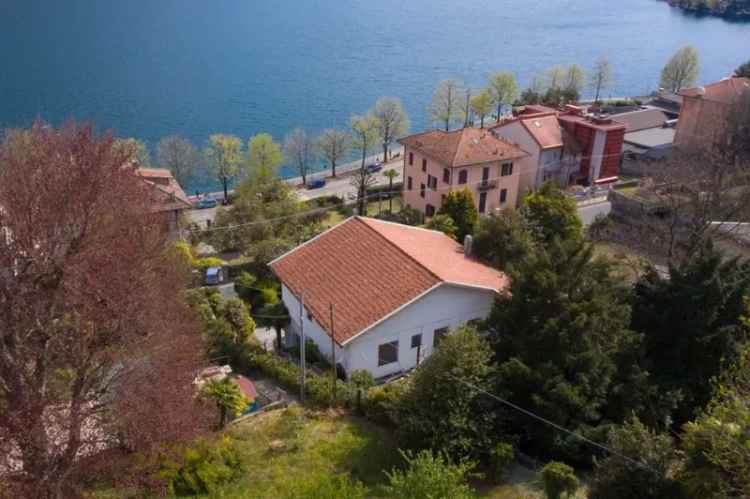 Villa in Comoli, Omegna, 5 locali, 3 bagni, giardino privato, 240 m²