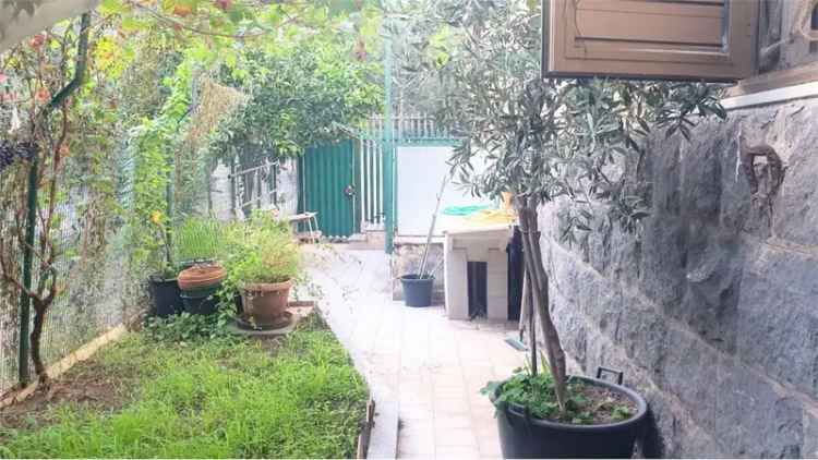 Appartamento in Via Guglielmo Oberdan 26, Giarre, 5 locali, 110 m²