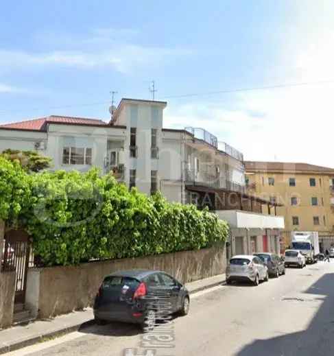 Appartamento in Via Francesco Romano, 27, Eboli (SA)