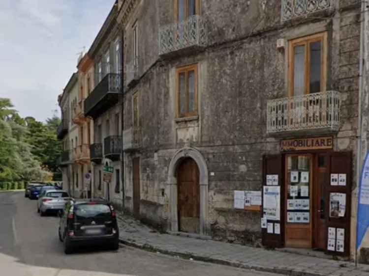 Casa Indipendente in vendita a Castelluccio Inferiore via Roma