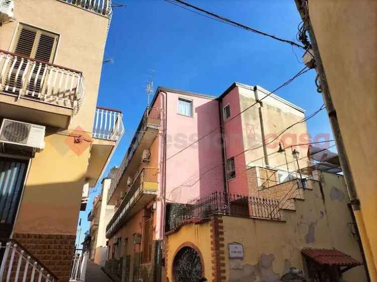 Casa Indipendente in affitto  a Aci Castello