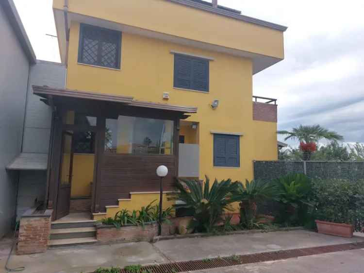 Villa in Via S. Nullo, Giugliano in Campania, 5 locali, 3 bagni