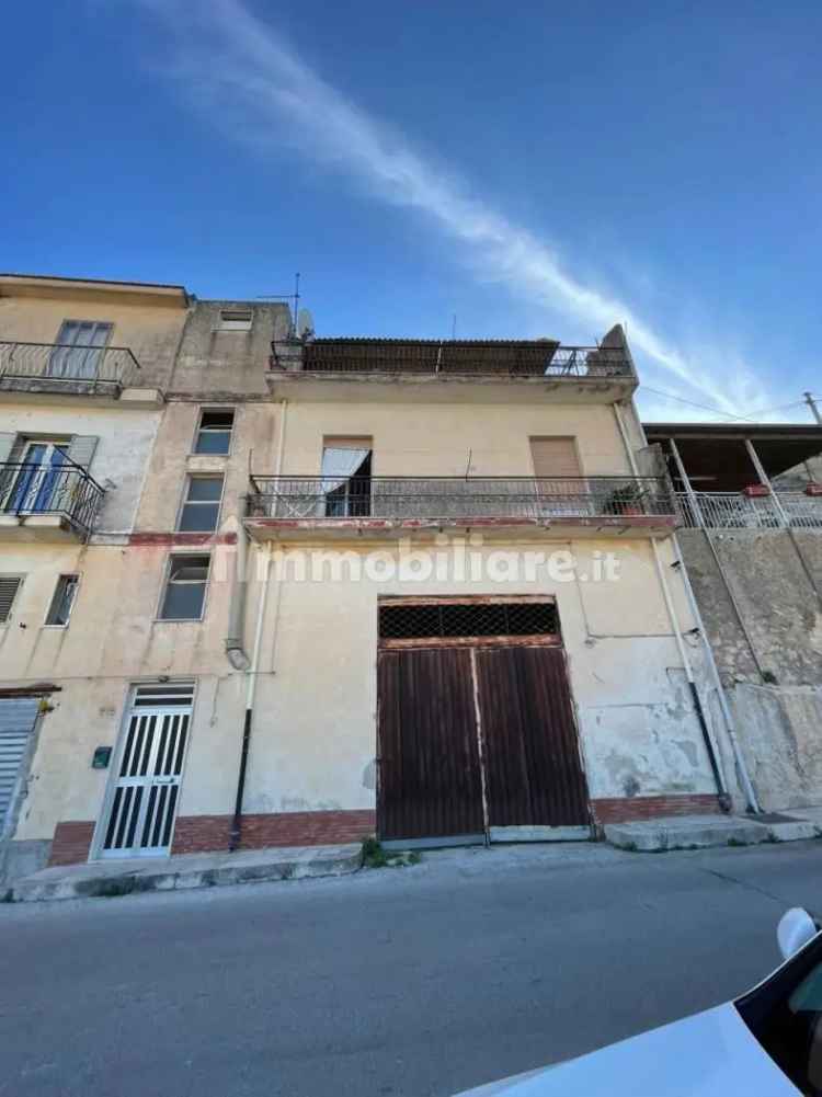 Terratetto unifamiliare via San Benedetto da Norcia, Modica Bassa, Modica