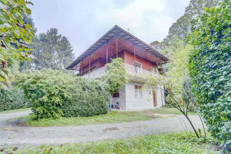 Villa bifamiliare via Isaia Bianco 28, Centro, Somma Lombardo