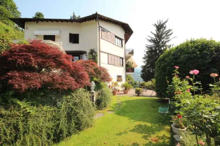 Villa singola in Via Monterosso, Verbania, 7 locali, 3 bagni, con box