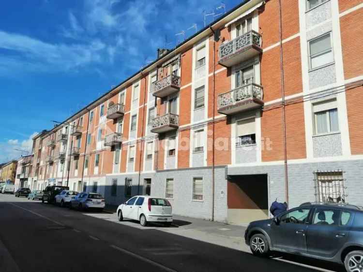 Quadrilocale via Venezia, 39, Pontelagoscuro, Ferrara